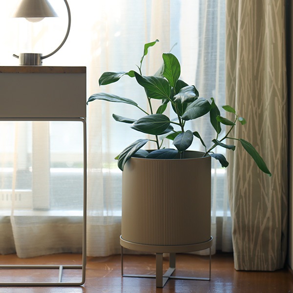 �ڤ����󤻡�Ferm Living (�ե������ӥ�) Bau Pot (�Х� �ݥå�) L �֥�å�/�����ߥ� �̲�/ȭ���С�/����ȭ/����ƥꥢ/������������Ź��