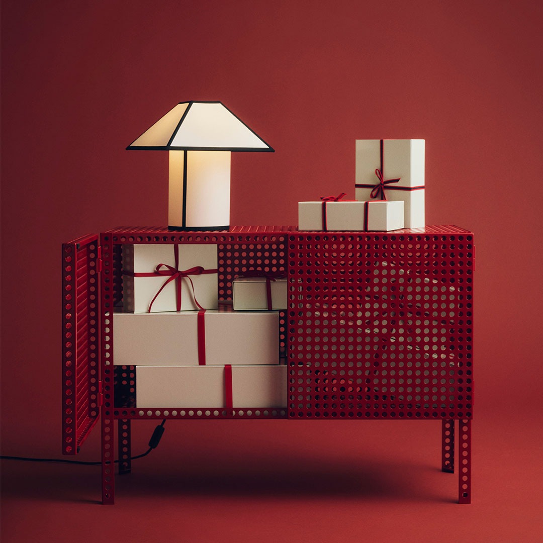 �ڤ����󤻡� HAY (�إ�) Perforated Cabinet Floor Small ���å�������/��������֥롼/�磻���å�/���եȥ�������/ �̲�����ƥꥢ/�̲��ȶ� �ڼ���������