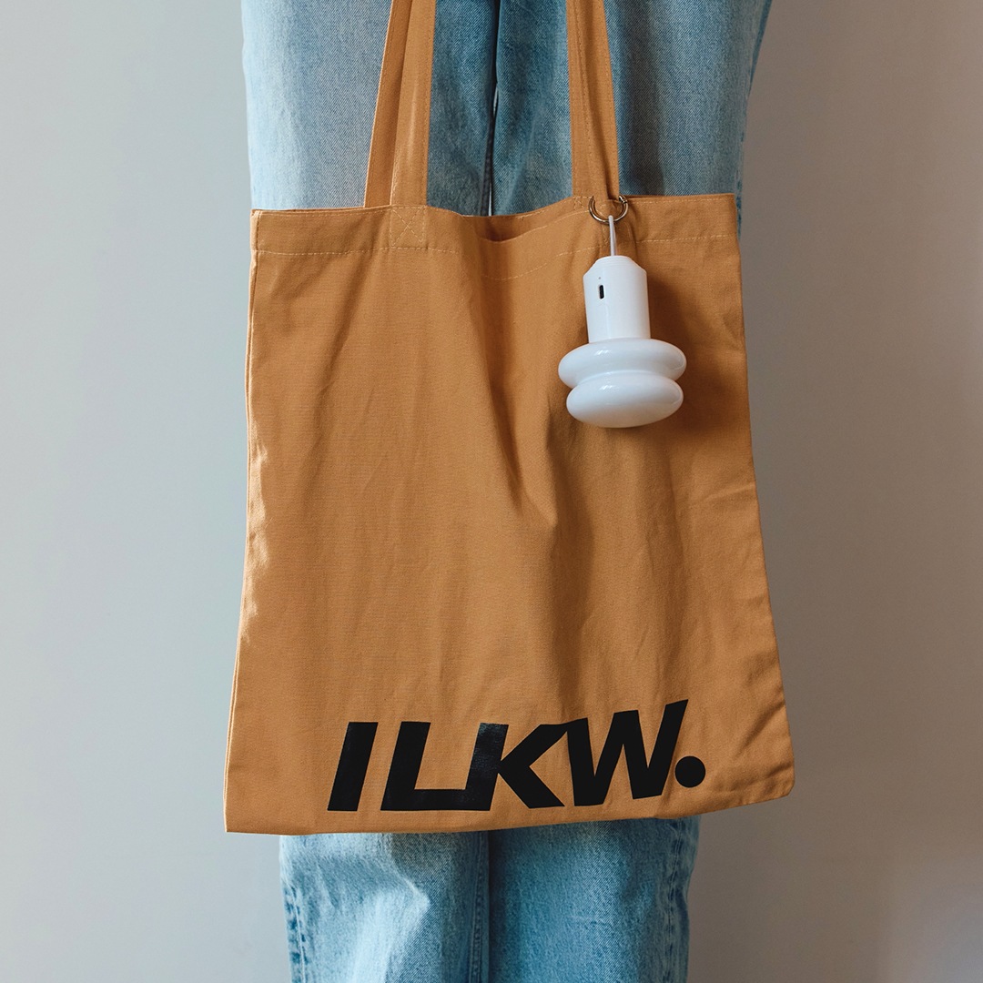 �ڤ����󤻡�ILKW. (�������륱�����֥�塼) SNOWMAN 8 PORTABLE�ʥ��Ρ��ޥ� 8 �ݡ����֥�� �ۥ磻��/�Х���/�������֥롼/���󥸥���� �ڹ�/����ƥꥢ/����/���ܾ���/�ݡ����֥����
