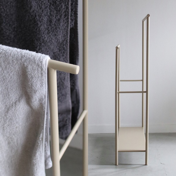 ��30��OFF��Ferm Living (�ե������ӥ�) Dora (�ɡ���˥����륹����� �֥�å�/�����ߥ�/�ۥ磻�� �̲�/������ϥ󥬡�/����ƥꥢ/������������Ź�ʡ�����̵���ۡڹ���߸ˤ����