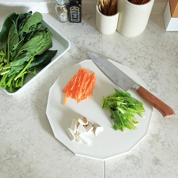 ideaco (���ǥ���) Cutting Board 13(���åƥ��󥰥ܡ��� 13) M ���եۥ磻��/�֥�å� �ޤ���/Ĵ�����