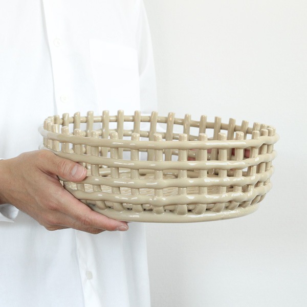 �ڤ櫓���ꡦ50%OFF��Ferm Living Ceramic Centrepiece ����ߥå����󥿡��ԡ��� ���եۥ磻�� �̲� �ġ���ܥå��� �Х����å� ���� ��ʪ��Ǽ ����ƥꥢ �ե������ӥ� ������������Ź��
