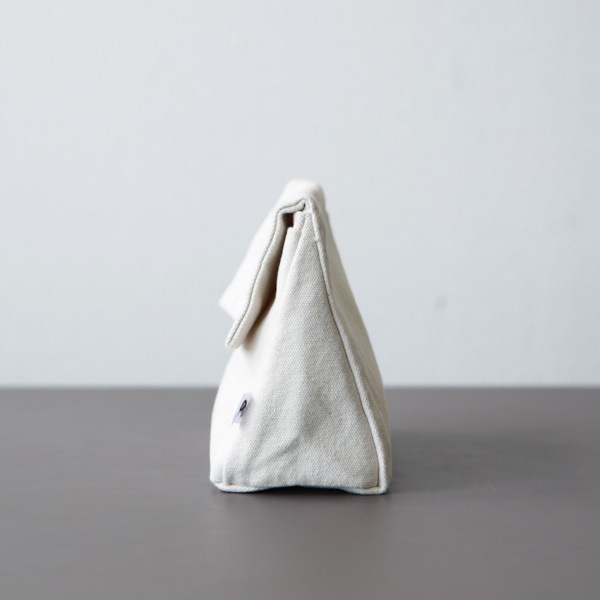 pouto (�ݥ���) CANVAS TRIANGLE POUCH (�����Х��ȥ饤���󥰥�ݡ���) S �ʥ�����/���졼/��å�/�֥�å� ����/�Хå�����Хå�/��ʪ����/����ץ�/̵��/�˽����� �ڥ᡼���ء�
