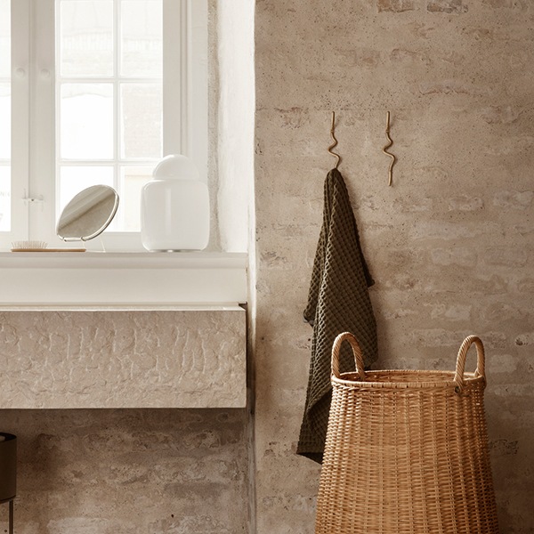 �ڤ櫓���ꡦ50%OFF��Ferm Living Curvature Hook �����Х��奢 �եå� �֥饹 �֥�å��֥饹 �̲� ����ƥꥢ �ɳݤ� �����ȥϥ󥬡� ������ �ե������ӥ� ������������Ź��