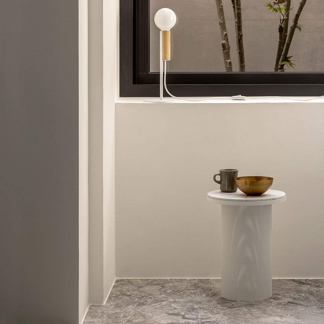 �ڤ����󤻡�esaila (��������) Pedestal Table (�ڥǥ����� �ơ��֥�) �����������/�ۥ磻�ȥե졼�ࡡ�ޥ륭����������/�֥�å��ե졼�� ����ƥꥢ/�ȶ�/������������Ź��