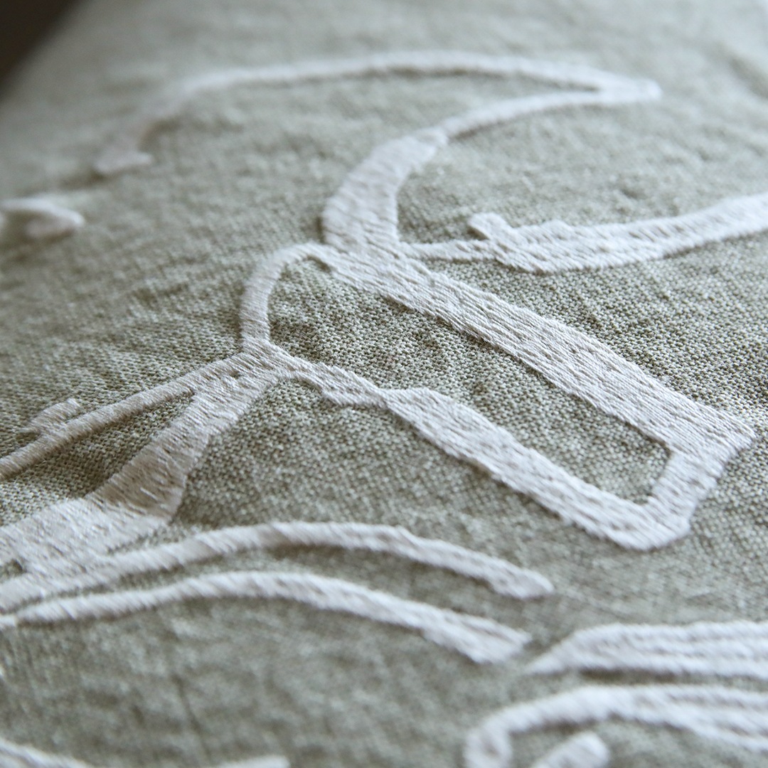 �ڤ����󤻡�Ferm Living (�ե������ӥ�) Vuelo Cushion (�֥��� ���å����) ����॰�꡼�� /�ʥ����� �̲�/����ƥꥢ/�ƥ���������/������������Ź��