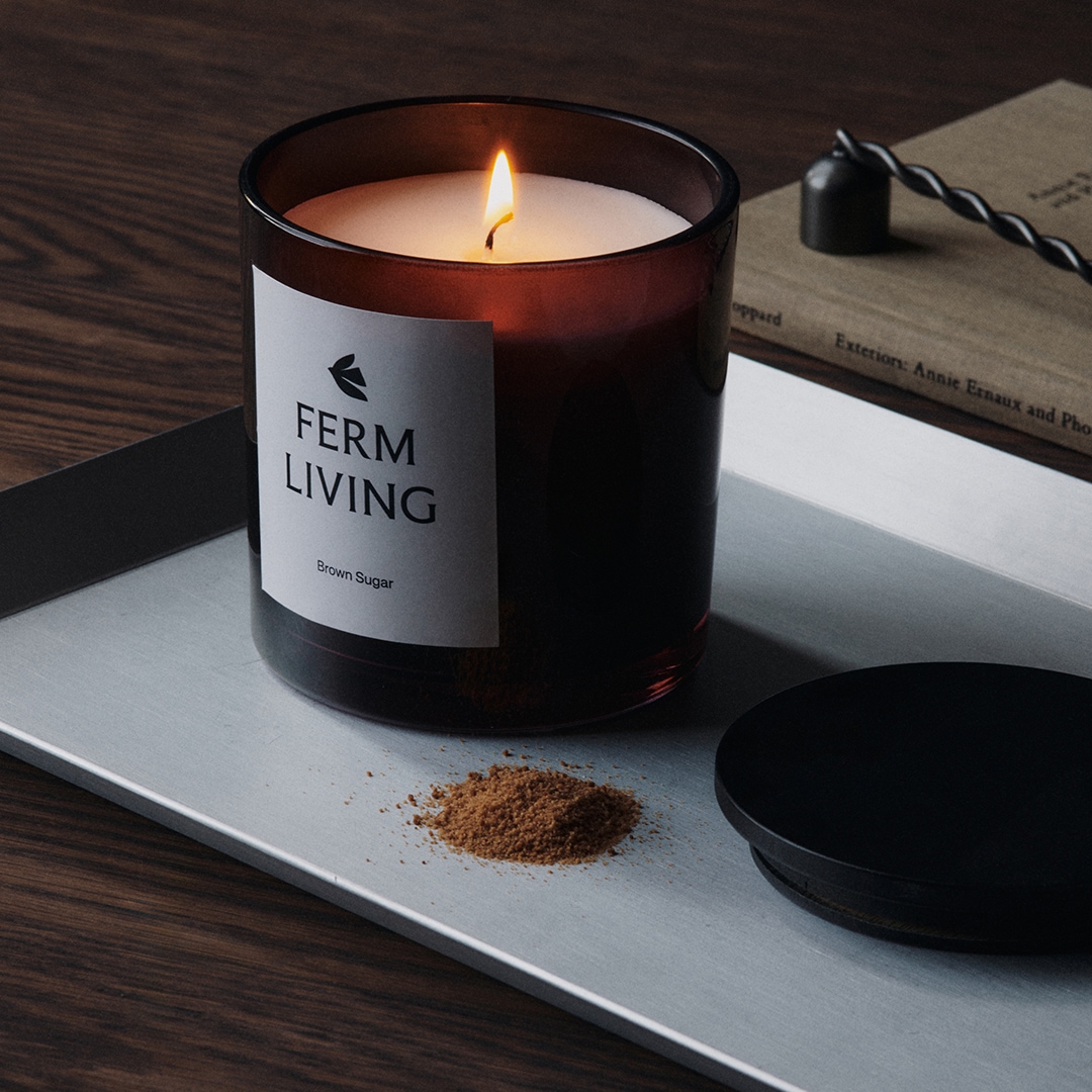 ��40��OFF��Ferm Living (�ե������ӥ�) Vitto Scented Candle (������ ����ƥåɥ����ɥ�) H10cm �ե������٥륬��å�/�֥饦�󥷥奬�� �̲�/����ƥꥢ/������/���ꥹ�ޥ�/������������Ź�ʡڹ���߸ˤ����
