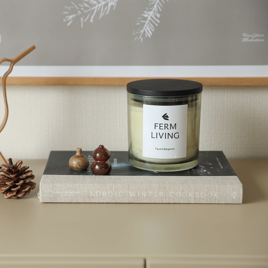 ��40��OFF��Ferm Living (�ե������ӥ�) Vitto Scented Candle (������ ����ƥåɥ����ɥ�) H10cm �ե������٥륬��å�/�֥饦�󥷥奬�� �̲�/����ƥꥢ/������/���ꥹ�ޥ�/������������Ź�ʡڹ���߸ˤ����