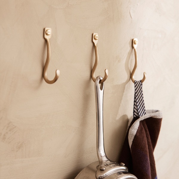 �ڤ櫓���ꡦ50%OFF��Ferm Living Curvature Hook �����Х��奢 �եå� 3�ĥ��å� �֥饹 �֥�å��֥饹 �̲� ����ƥꥢ �ɳݤ� �����ȥϥ󥬡� ������ �ե������ӥ� ������������Ź��