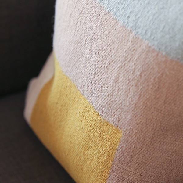 ��30��OFF��Ferm Living (�ե������ӥ�) Kelim Cushion (����९�å����) 50��50 �̲�/�ե��֥�å�/����ƥꥢ/������������Ź�ڹ���߸ˤ����