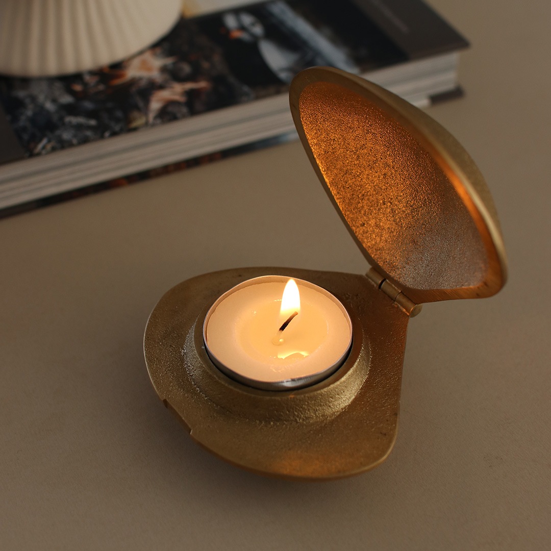 ��30��OFF��Ferm Living (�ե������ӥ�) Clam Candle Holder (����� �����ɥ�ۥ����) �֥饹 �̲�/����ƥꥢ/������������Ź�ʡڹ���߸ˤ����