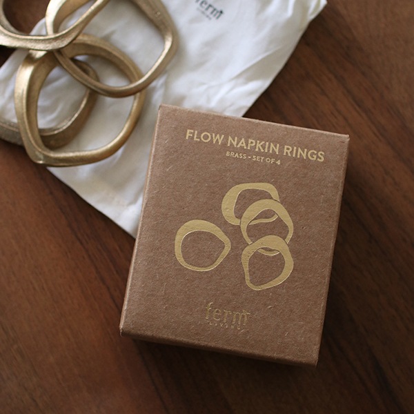 �ڤ櫓���ꡦ50%OFF��Ferm Living Flow Napkin Rings �ե��� �ʥץ����� 4�ĥ��å� �֥饹 �֥�å��֥饹 �̲� ����ƥꥢ ���ꥹ�ޥ� �ơ��֥륦���� �ե������ӥ� ������������Ź��