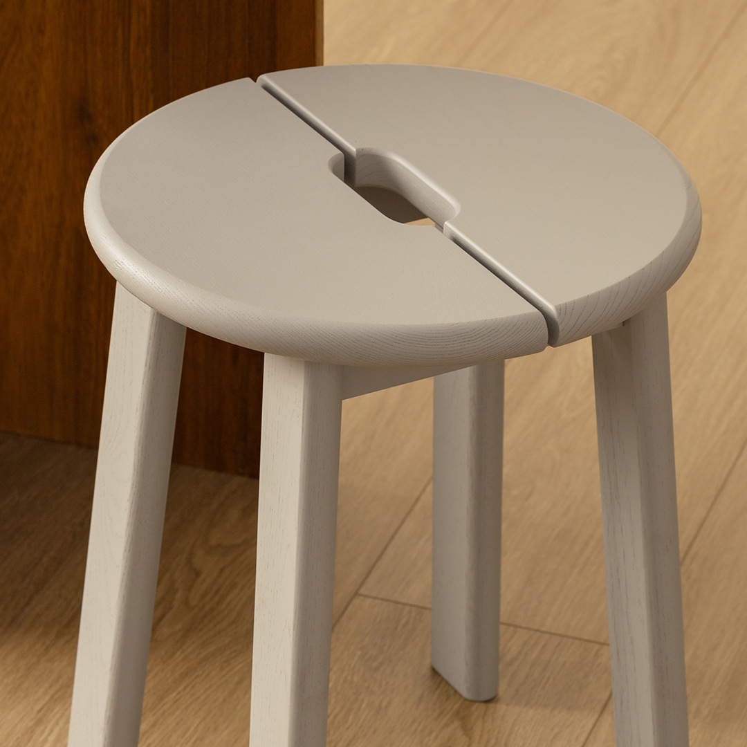 �ڤ����󤻡�esaila (��������) Bravo Stool (�֥�ܡ� ���ġ���) ���å� �ʥ����륢�å���/�֥�å����å���/���졼���å��� ����ƥꥢ/�ػ�/������������Ź��
