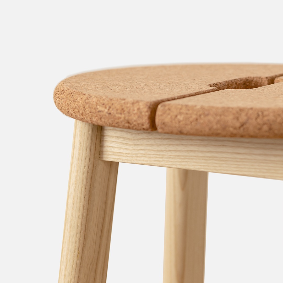 �ڤ����󤻡�esaila (��������) Bravo Stool (�֥�ܡ� ���ġ���) ���륯 �ʥ����륢�å���/�֥�å����å���/���졼���å��� ����ƥꥢ/�ػ�/������������Ź��