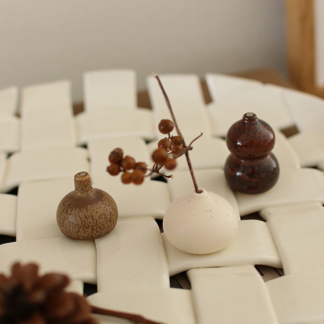 �ڤ櫓���ꡦ50%OFF��Ferm Living Komo Mini Vases ���� �ߥ˥١��� 3�ĥ��å� �ޥ�� �̲� ����ƥꥢ ���� ���֥��� �ե������ӥ� ������������Ź��