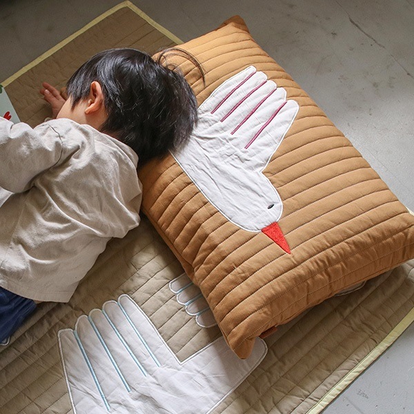 �ڹ���߸ˤ����Ferm Living (�ե������ӥ�) Bird Quilted Cushion (�С��� ����ȥ��å����) 60��40cm �̲�/����ƥꥢ/�Ҷ�����/�ե��֥�å�/������������Ź��