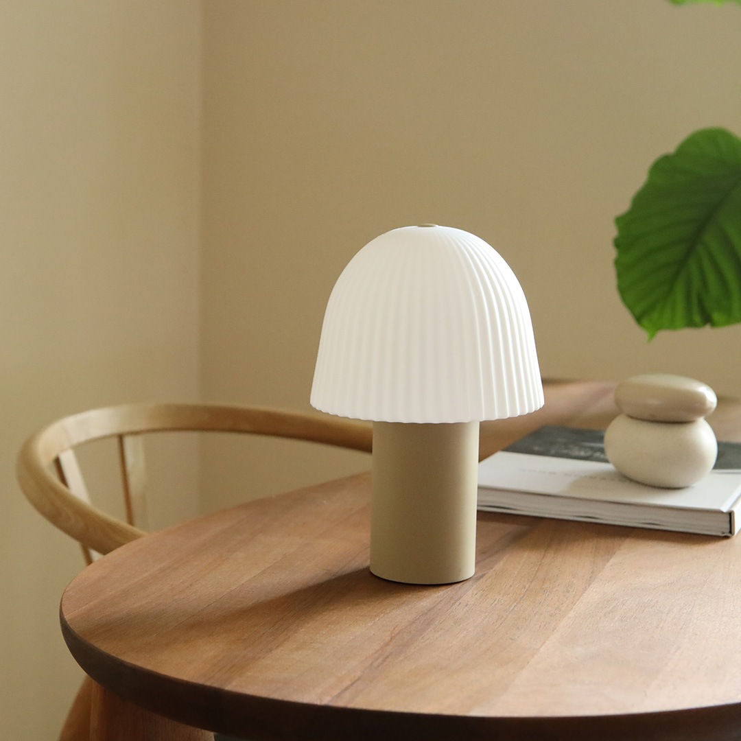 �ڤ櫓���ꡦ50%OFF��Ferm Living Frill Portable Lamp �ե�� �ݡ����֥���� �����ߥ� �̲� ����ƥꥢ ���� �ե������ӥ� ������������Ź��