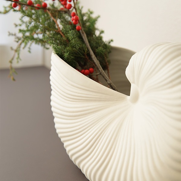 �ڤ����󤻡�Ferm Living (�ե������ӥ�)  Shell Pot(������ݥå�) ���եۥ磻�� �̲�/����ƥꥢ/����/�ե��١���/ȭ