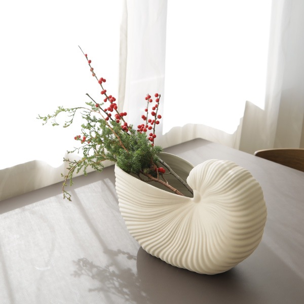 �ڤ����󤻡�Ferm Living (�ե������ӥ�)  Shell Pot(������ݥå�) ���եۥ磻�� �̲�/����ƥꥢ/����/�ե��١���/ȭ