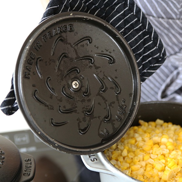 staub(ストウブ） ラ・ココット de GOHAN M ホーロー鍋16cm/1.8L