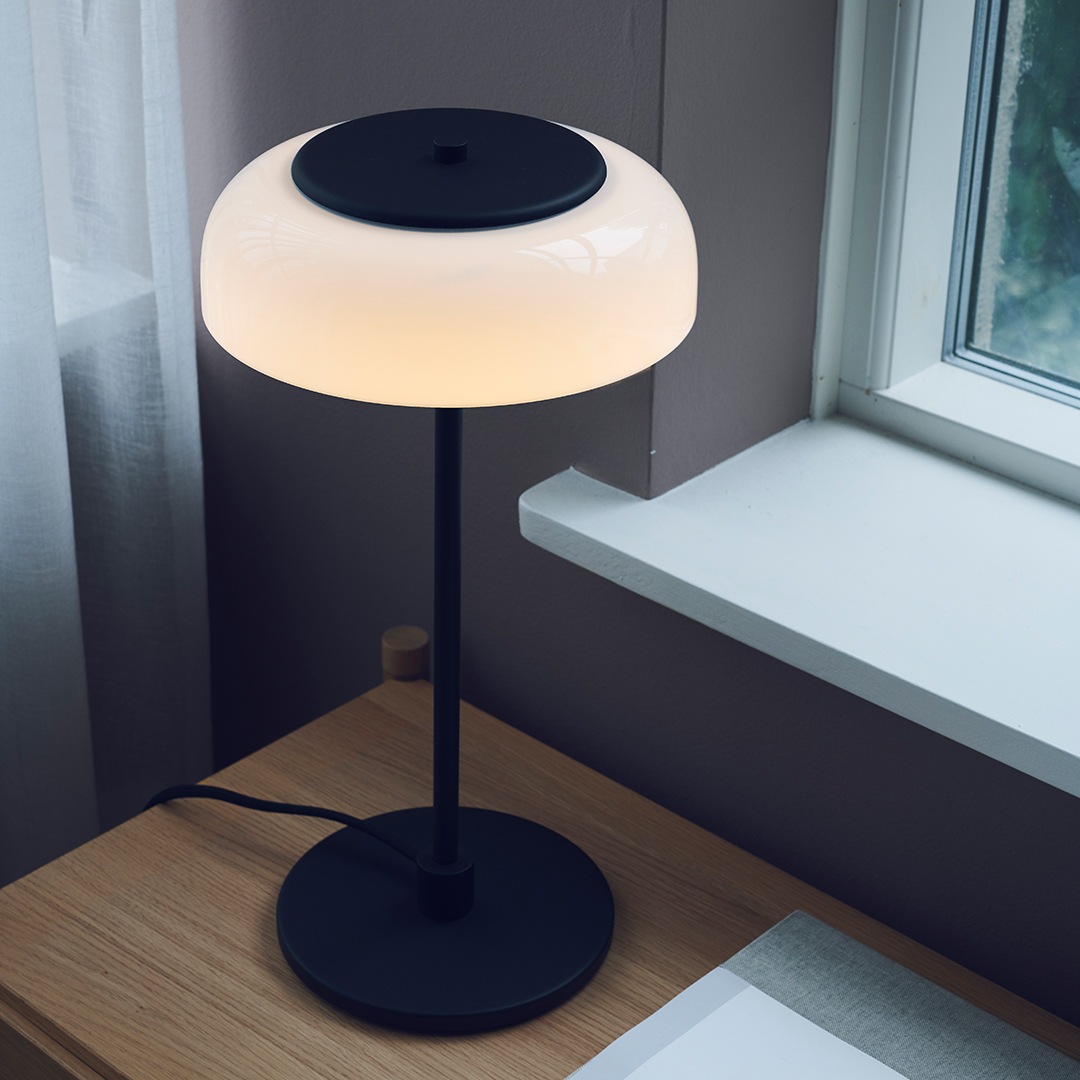 �ڤ����󤻡� NUURA (�̡���) BLOSSI TABLE (�֥��� �ơ��֥����) �������/�֥�å� ����/�̲�/����ƥꥢ/���ܾ��� ���緿������