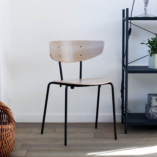 ��30%OFF��Ferm Living Herman Dining Chair �ϡ��ޥ�����˥󥰥����� �ۥ磻�ȥ�����ɥ����� �֥�å� �̲� ����ƥꥢ �ȶ� �ե������ӥ� ������������Ź�ʡ�����̵����