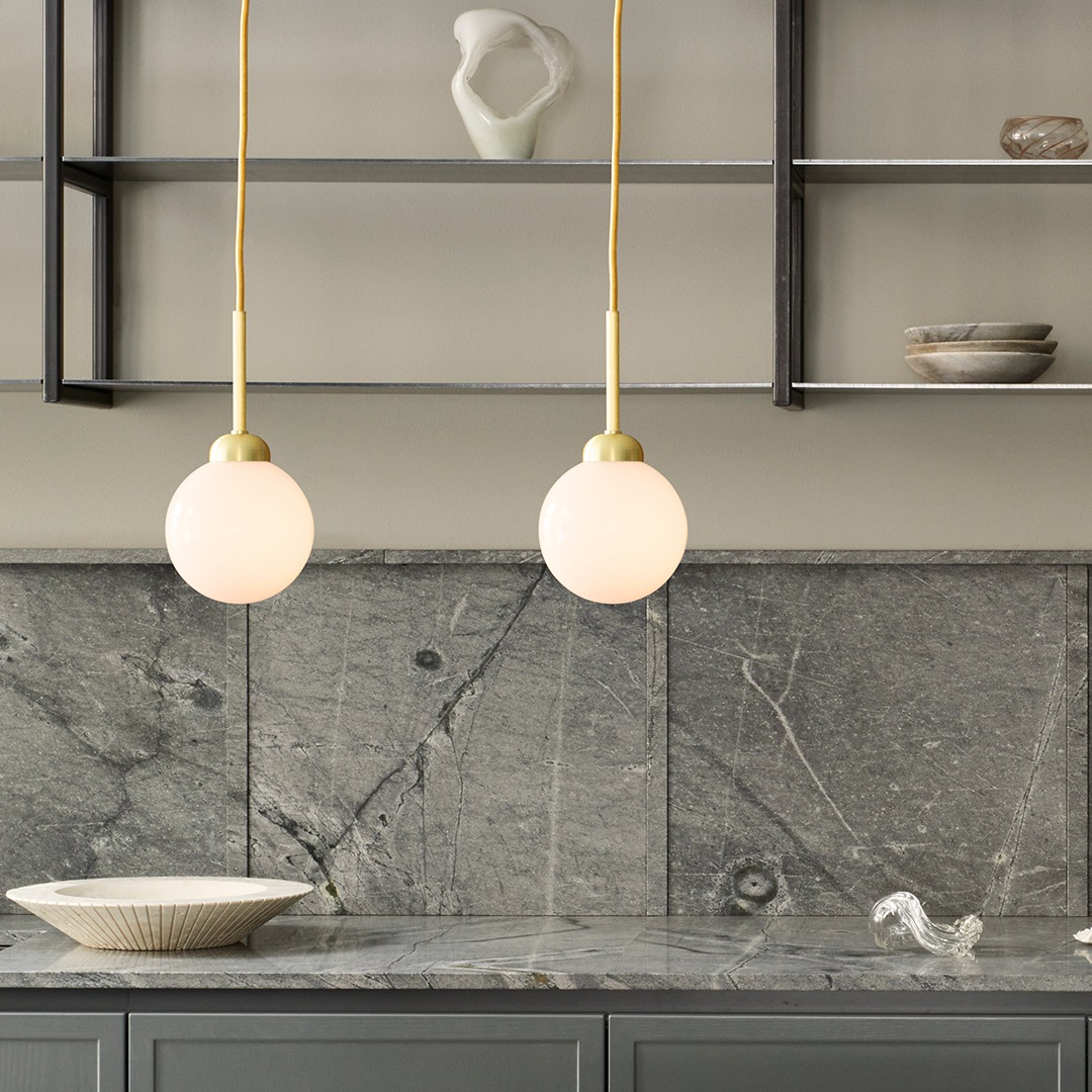 �ڤ����󤻡� NUURA (�̡���) APIALES 1 (���ԥ��쥹 1 �ڥ����ȥ���) ���ݥ�����󥰻��� �֥饹/�֥�å� ����/�̲�/����ƥꥢ ���緿������