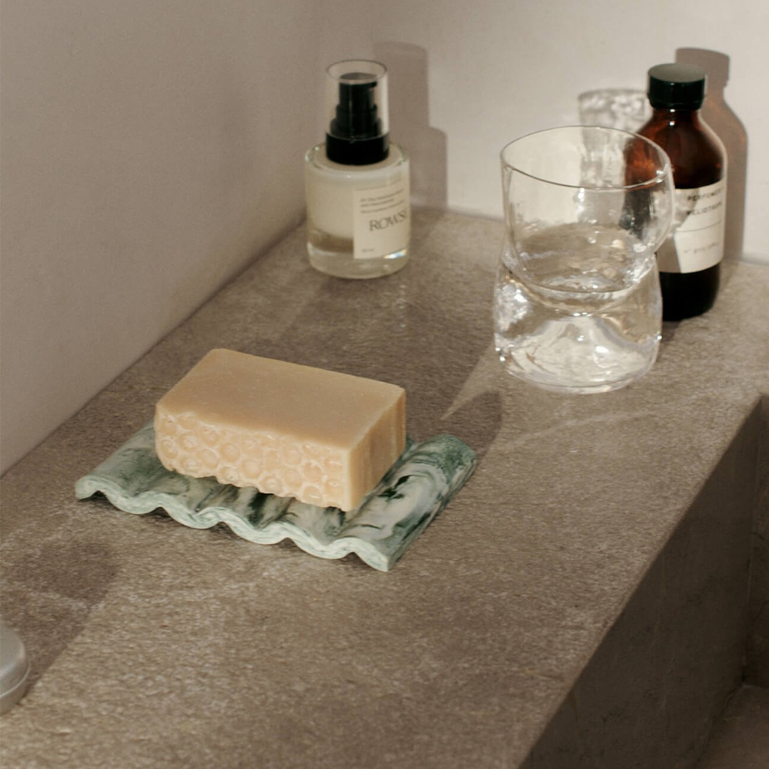 �ڤ����󤻡�Ferm Living (�ե������ӥ�) Mist Soap Dish (�ߥ��� �����ץǥ��å���) ���㥳����/������� ���եۥ磻��/�ѡ���/���奬������� �̲�/����ƥꥢ/�и��֤�/���̽�/������������Ź�ʡڹ���߸ˤ����
