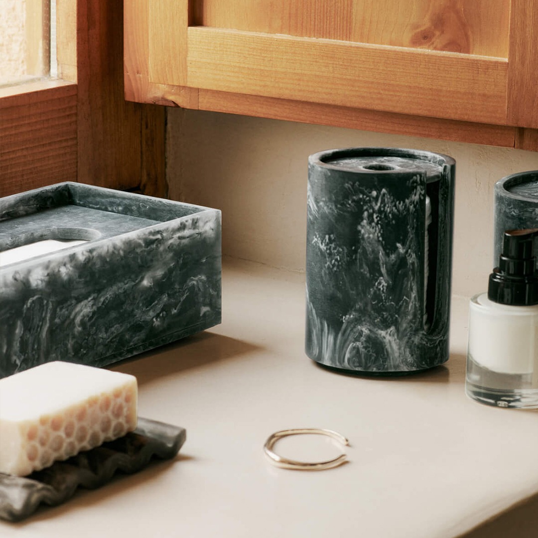 ��20��OFF��Ferm Living (�ե������ӥ�) Mist Tissue Box (�ߥ��� �ƥ��å���ܥå���) ���㥳����/������� ���եۥ磻��/�ѡ���/���奬������� �̲�/����ƥꥢ/�ƥ��å��奱����/������������Ź�ʡڹ���߸ˤ����