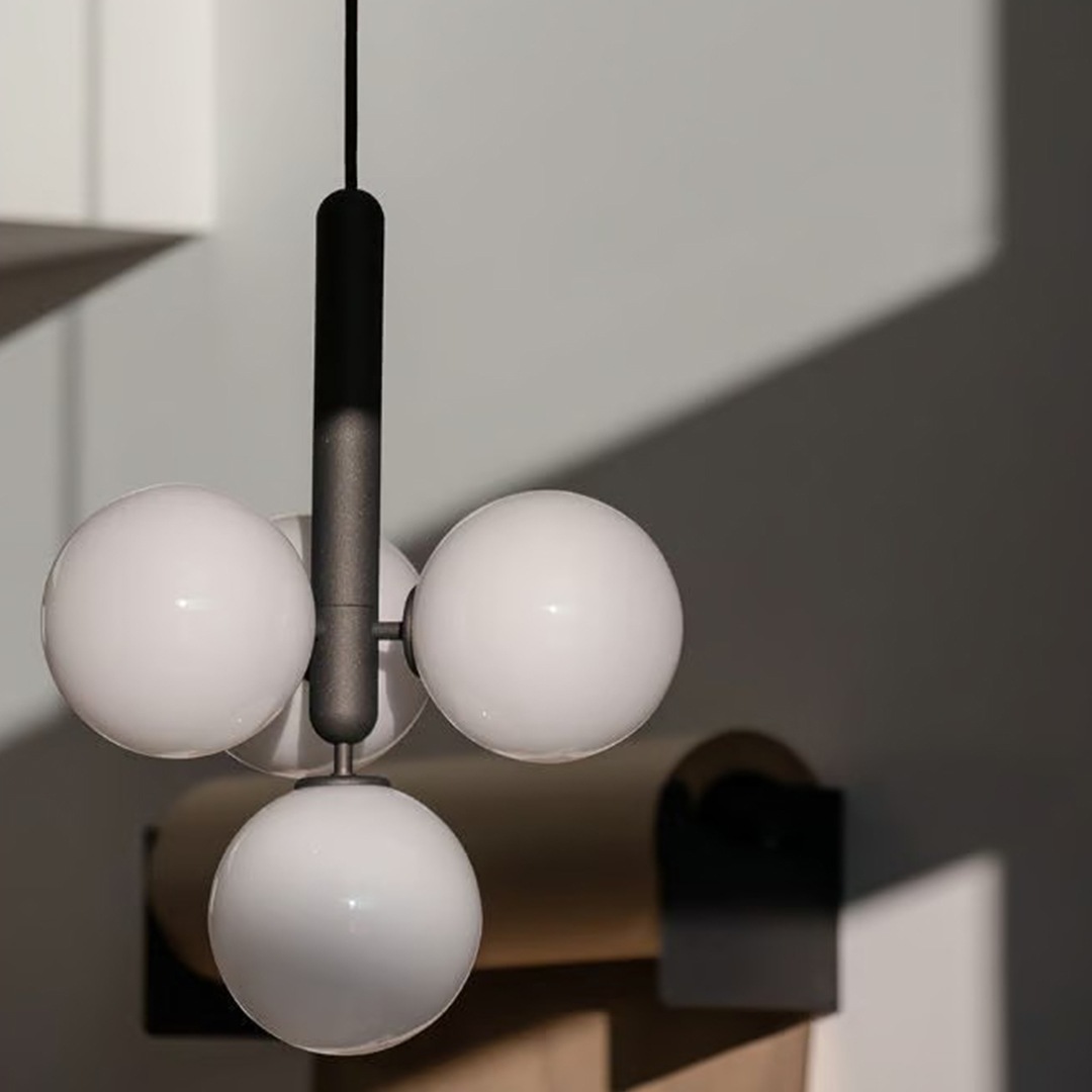 �ڤ����󤻡� NUURA (�̡���) MIIRA 4 (�ߡ��� 4 �ڥ����ȥ���) ���ݥ�����󥰻��� ���å����졼/�֥饹 ����/�̲�/����ƥꥢ ���緿������