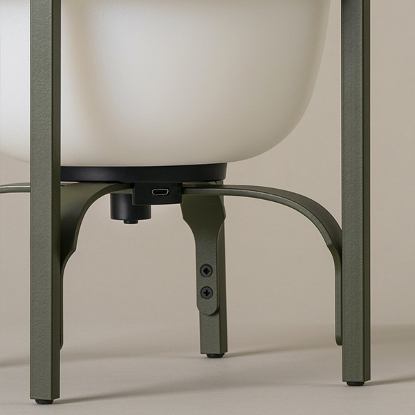 �ڤ����󤻡�SANTA&COLE (���󥿥���ɥ�����) CESTITA ALUBAT�ʥ����ƥ��� ����С� �֥�å�/���꡼�֥��꡼�� ����ƥꥢ/����/���ܾ���/LED/����/�ݡ����֥����/������������Ź��