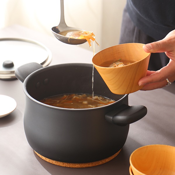 マイヤー(Meyer) 両手鍋 20cm アルミニウム合金 ふっ素樹脂加工 IH対応 硬質アルマイト ブラック 「アナロンルクス」 国内正規 マイヤー(Meyer) 両手鍋 20cm アルミニウム合金 ふっ素樹脂加工 IH対応