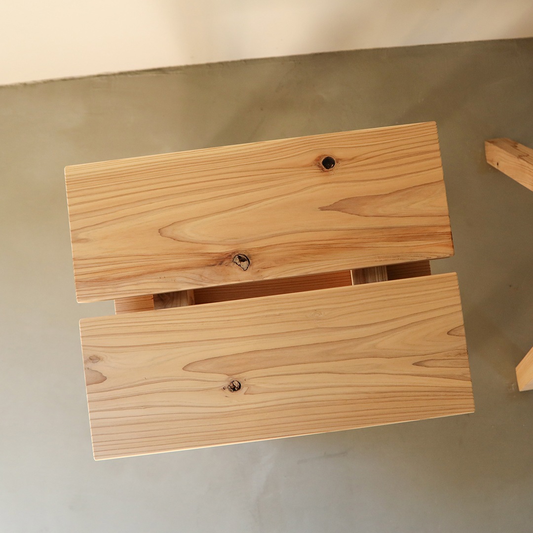 �ڤ����󤻡� �д���˼ ISHINOMAKI STOOL �������Ͽ�/ǽ�Хҥ� ���ġ���/�ȶ� �ڼ���������