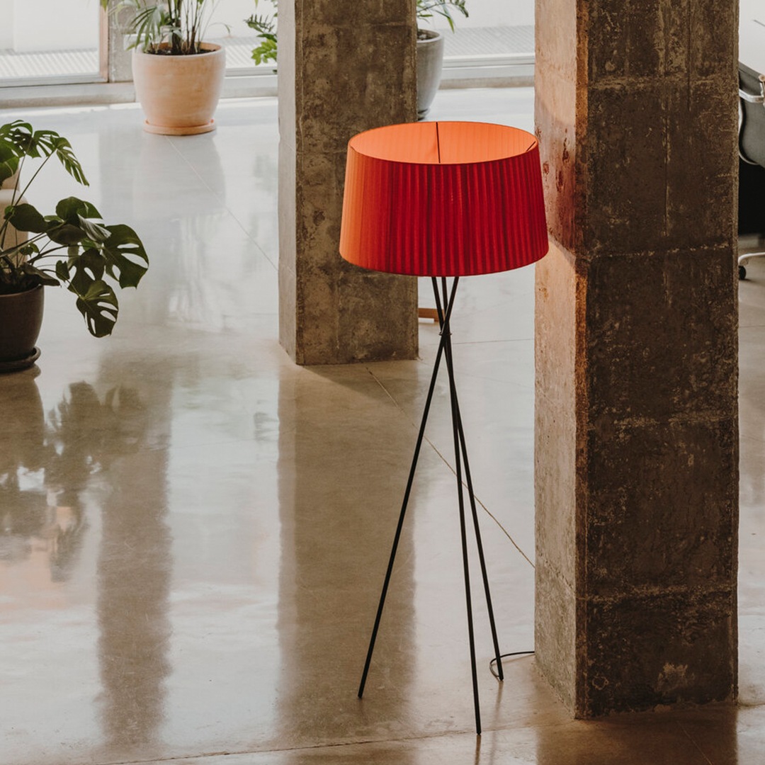 �ڤ����󤻡� SANTA&COLE (���󥿥���ɥ�����) TRIPODE G5 (�ȥ饤�ݥå� ����5) �ʥ�����/��åɥ���С�/�֥�å� ����/�̲�/����ƥꥢ/���ܾ���/�ե������� ���緿������