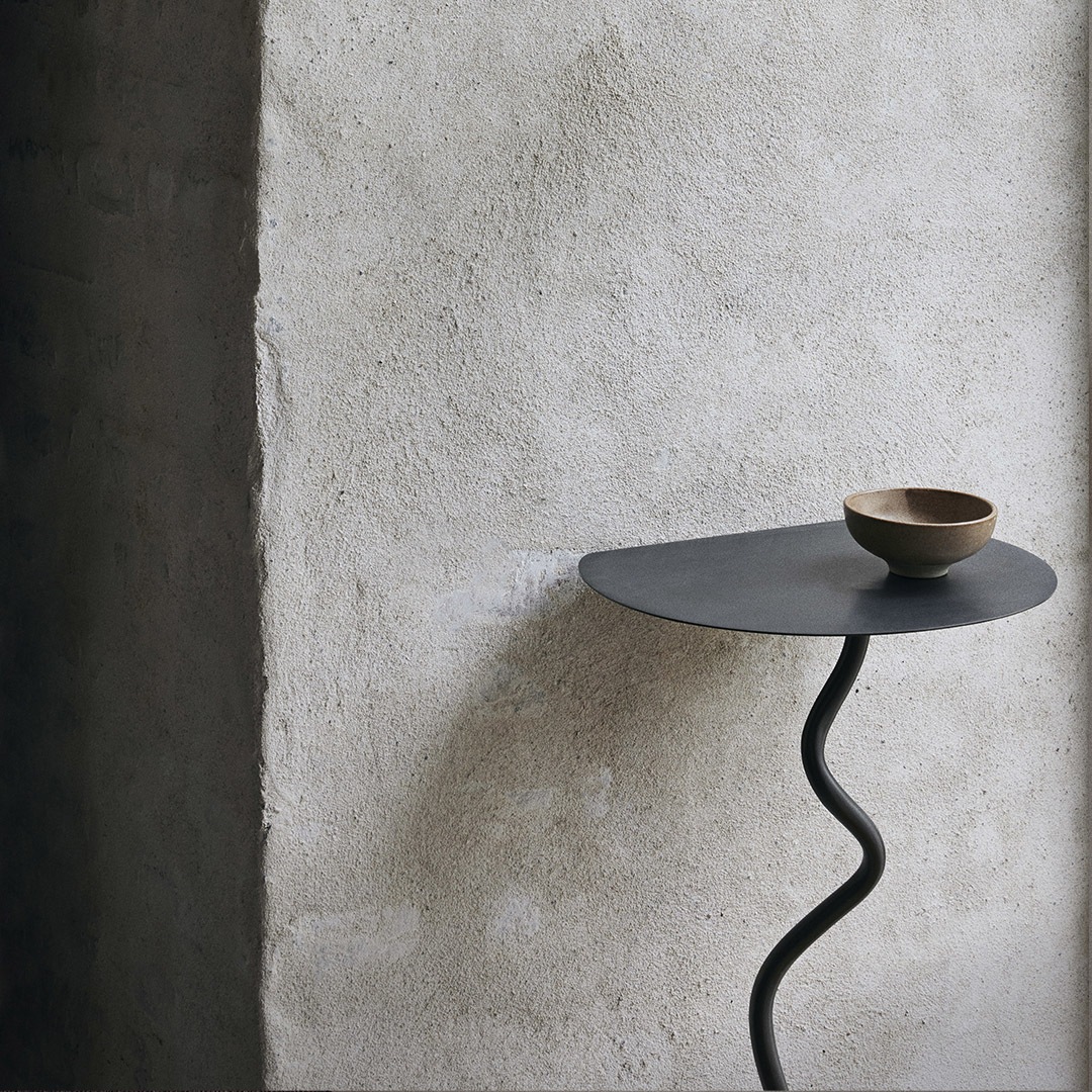 ��30��OFF��Ferm Living (�ե������ӥ�) Curvature Wall Table (�����Х��奢 ��������ơ��֥�) �֥饹/�֥�å��֥饹 �̲�/����ƥꥢ/�ȶ�/������������Ź�ʡڹ���߸ˤ����