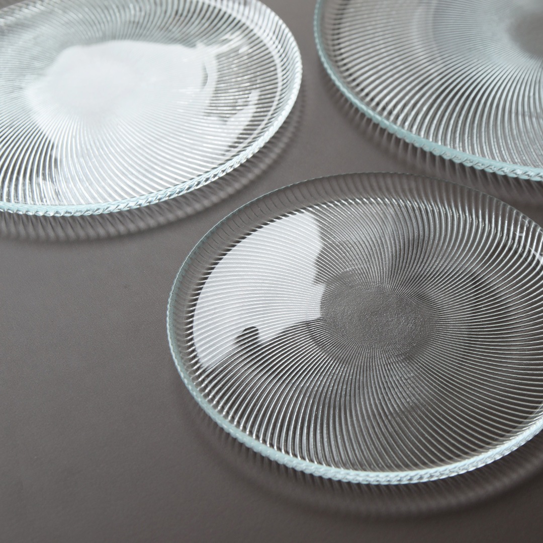 �쥹�ȥ��Υ��饹�ץ졼�� M