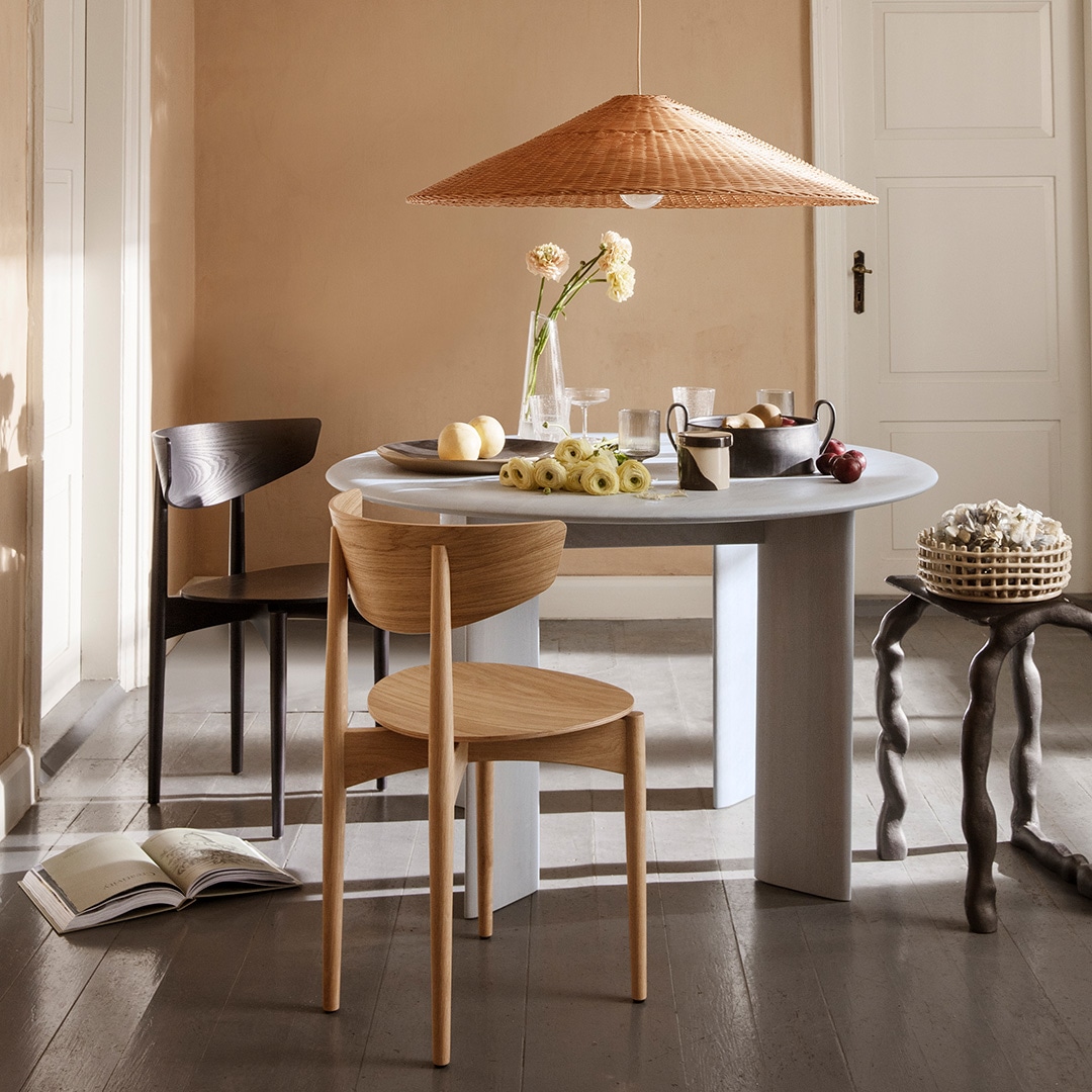 �ڹ���߸ˤ����Ferm Living (�ե������ӥ�) Herman Dining Chair Wood (�ϡ��ޥ�����˥󥰥����� ���å�) �ʥ����� �̲�/����ƥꥢ/�ȶ�/������������Ź��