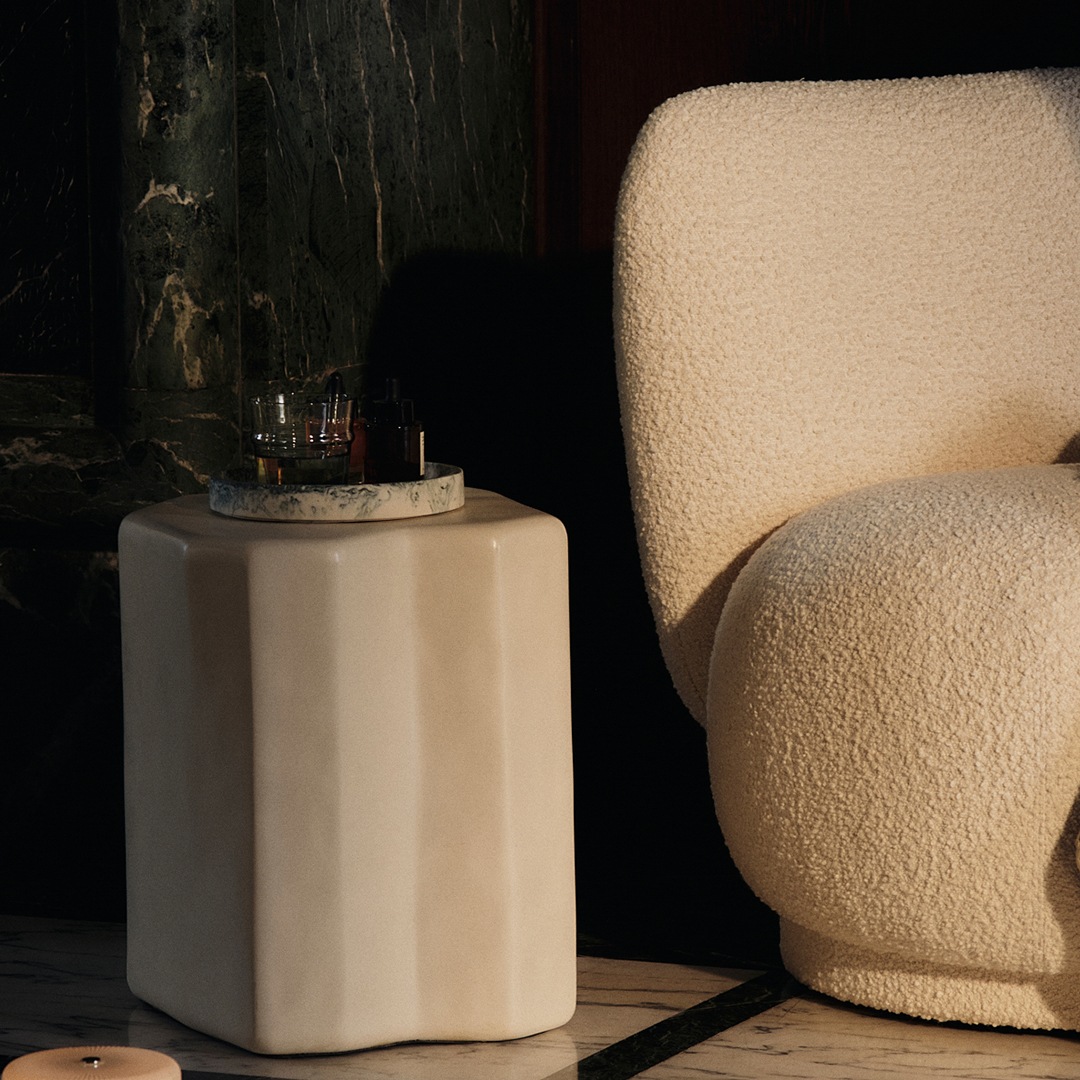 �ڤ����󤻡� Ferm Living (�ե������ӥ�) Mist Round Tray (�ߥ��� �饦��ɥȥ졼) 20cm ���㥳����/������� ���եۥ磻��/�ѡ���/���奬������� �̲�/����ƥꥢ/�ƥ��å��奱����/������������Ź��