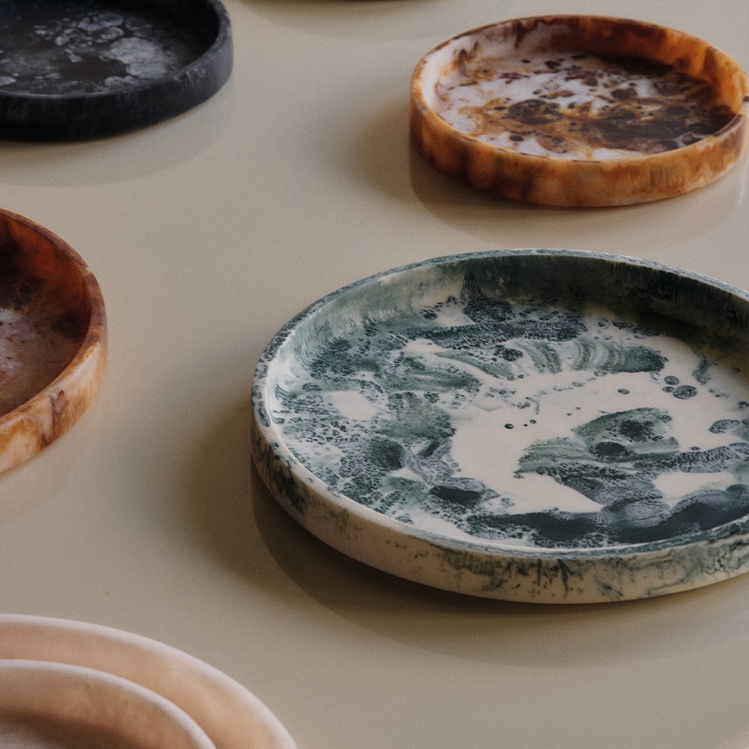 �ڤ����󤻡� Ferm Living (�ե������ӥ�) Mist Round Tray (�ߥ��� �饦��ɥȥ졼) 20cm ���㥳����/������� ���եۥ磻��/�ѡ���/���奬������� �̲�/����ƥꥢ/�ƥ��å��奱����/������������Ź��