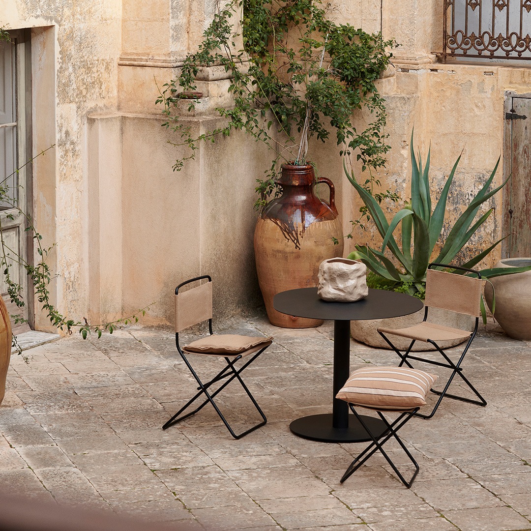 �ڤ����󤻡�Ferm Living (�ե������ӥ�) Pond Dining Table (�ݥ�� �����˥󥰥ơ��֥�) �֥�å�/�����ߥ� �̲��ǥ�����/����ƥꥢ/�ȶ�/�����ȥɥ�/������������Ź�ʡ�����̵����
