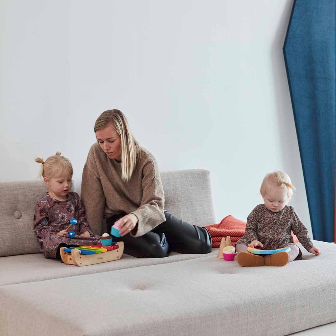 �ڤ����󤻡� INNOVATION LIVING (���Υ١�����󡦥�ӥ�) SIGMUND�������� 565 TWIST GRANITE