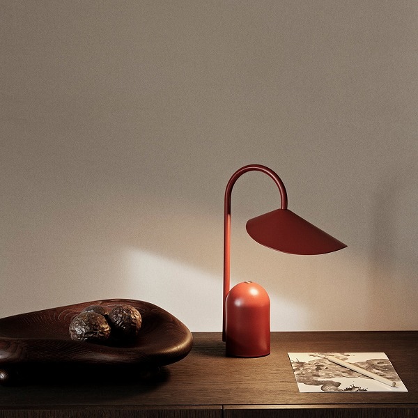 ��30��OFF��Ferm Living (�ե������ӥ�) Arum portable lamp (������� �ݡ����֥����) ��9�� �̲�/����ƥꥢ/����/�ݡ����֥���סڹ���߸ˤ����