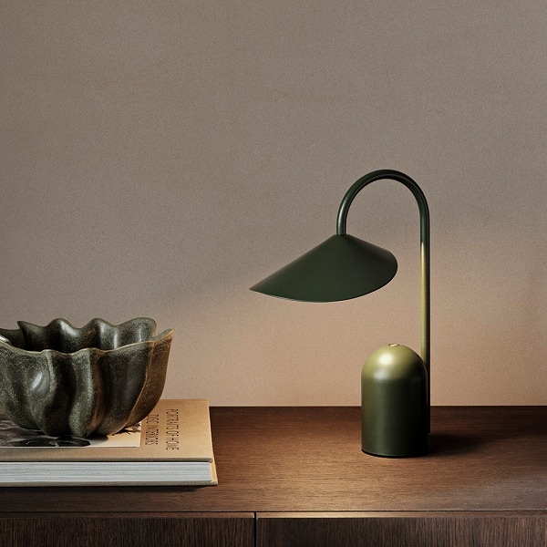 ��30��OFF��Ferm Living (�ե������ӥ�) Arum portable lamp (������� �ݡ����֥����) ��9�� �̲�/����ƥꥢ/����/�ݡ����֥���סڹ���߸ˤ����