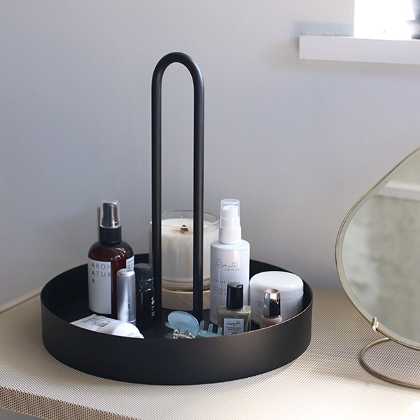 �ڤ����󤻡�Ferm Living (�ե������ӥ�) Grib Tray (����� �ȥ쥤) �����ߥ�/���꡼��/�饤�ȥ��졼/�֥�å� �̲�/�ġ���ܥå���/��ʪ��Ǽ/����ƥꥢ/������������Ź��