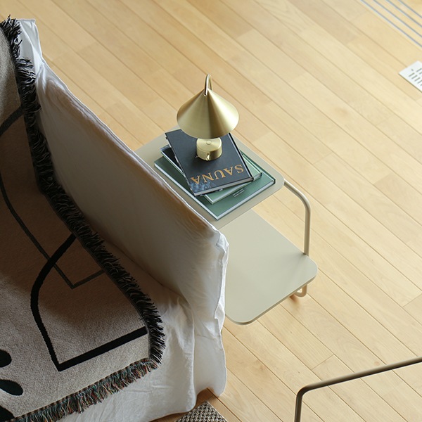 ��30��OFF��Ferm Living (�ե������ӥ�) Level Side Table�ʥ�٥륵���ɥơ��֥�� �̲�/����ƥꥢ/������������Ź�ʡڹ���߸ˤ����