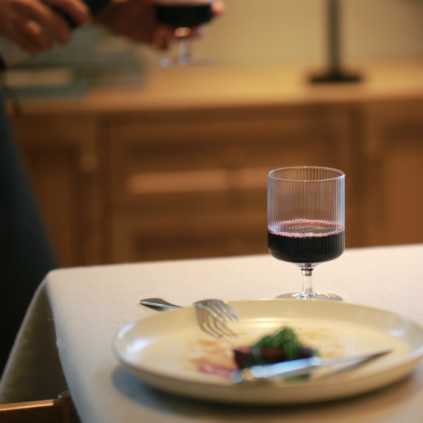 �ڤ櫓���ꡦ50%OFF��Ferm Living Ripple Wine Glasses ��åץ� �磻�󥰥饹 2�ĥ��å� ���ꥢ �ե����� �̲� ���饹���� �ե������ӥ� ������������Ź��