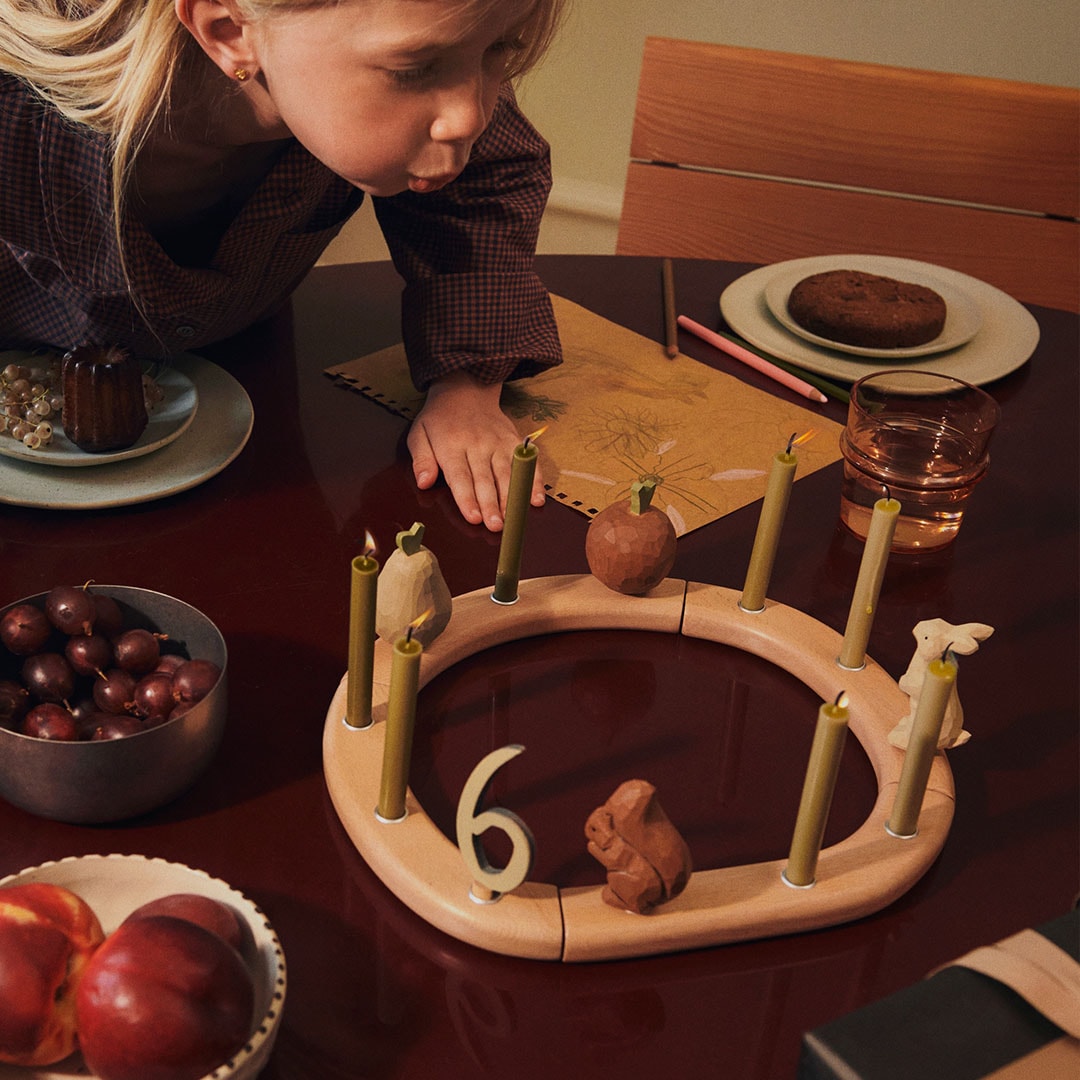 �ڹ���߸ˤ���� Ferm Living (�ե������ӥ�) Loopi Celebration Ring (�롼�� ����֥졼�������) �̲�/����ƥꥢ/������/�Ҷ�/������������Ź��