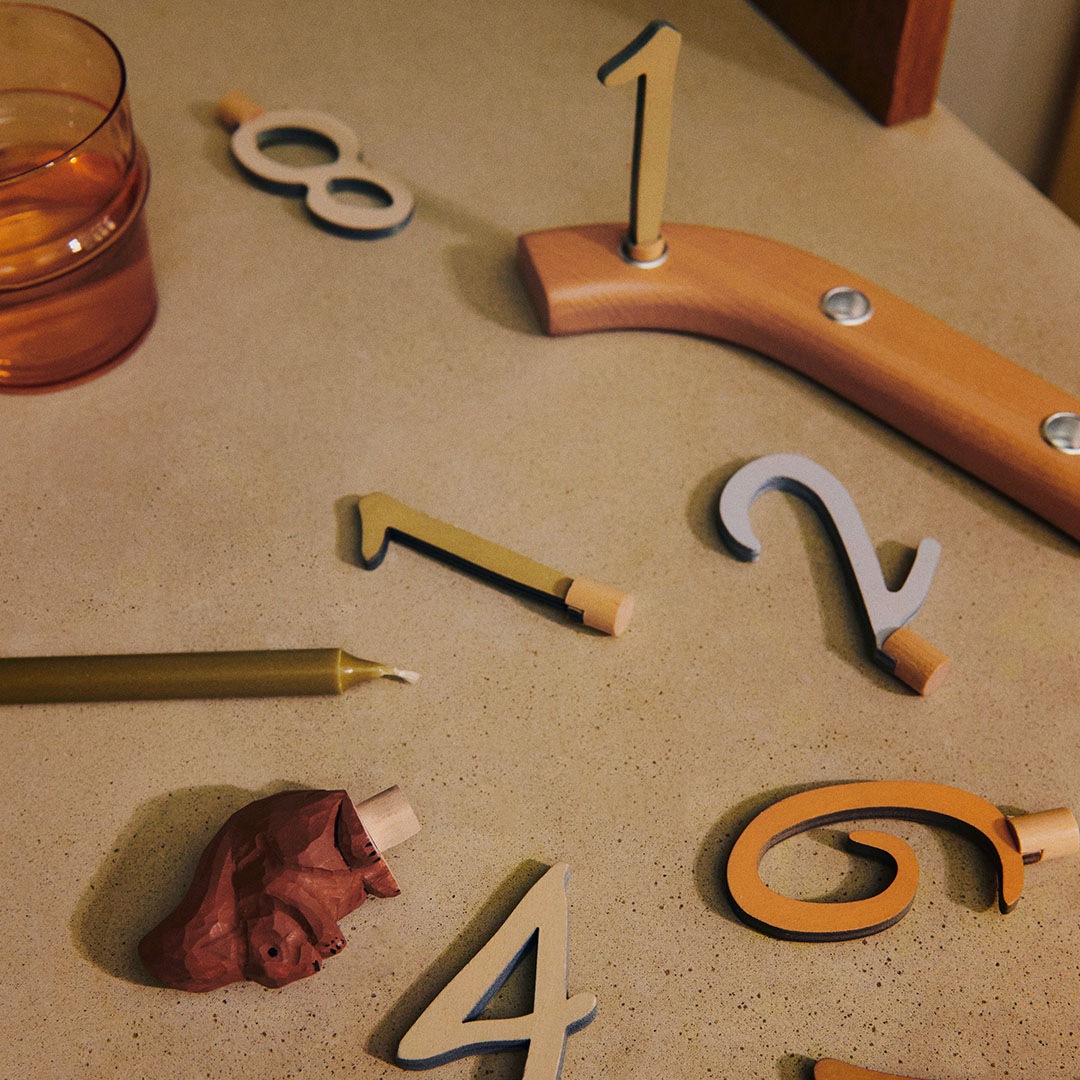 �ڹ���߸ˤ���� Ferm Living (�ե������ӥ�) Loopi Celebration Ring (�롼�� ����֥졼�������) �̲�/����ƥꥢ/������/�Ҷ�/������������Ź��