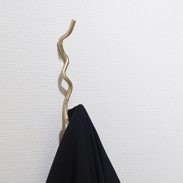 �ڹ���߸ˤ����Ferm Living (�ե������ӥ�) Curvature Hook (�����Х��奢 �եå�) �֥饹/�֥�å��֥饹 �̲�/����ƥꥢ/�ɳݤ�/�����ȥϥ󥬡�/������/������������Ź��
