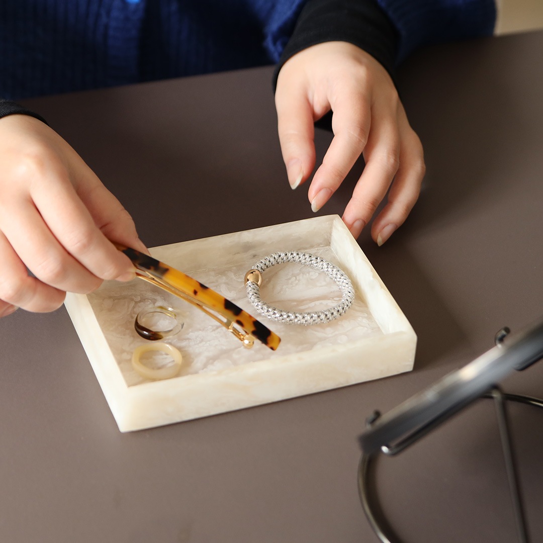 ��40��OFF��Ferm Living (�ե������ӥ�) Mist Tray (�ߥ��� �ȥ쥤) 10��15 ���㥳����/������� ���եۥ磻��/�ѡ���/���奬������� �̲�/����ƥꥢ/��ʪ����/������������Ź�ʡڹ���߸ˤ����